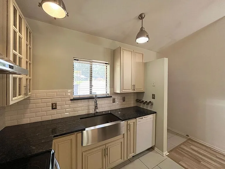 5414 Wayne St — Photo 6