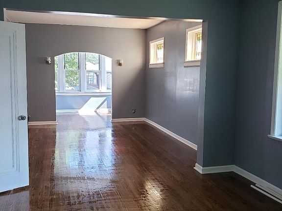 2nd image of 4028 Alder St Unit 1