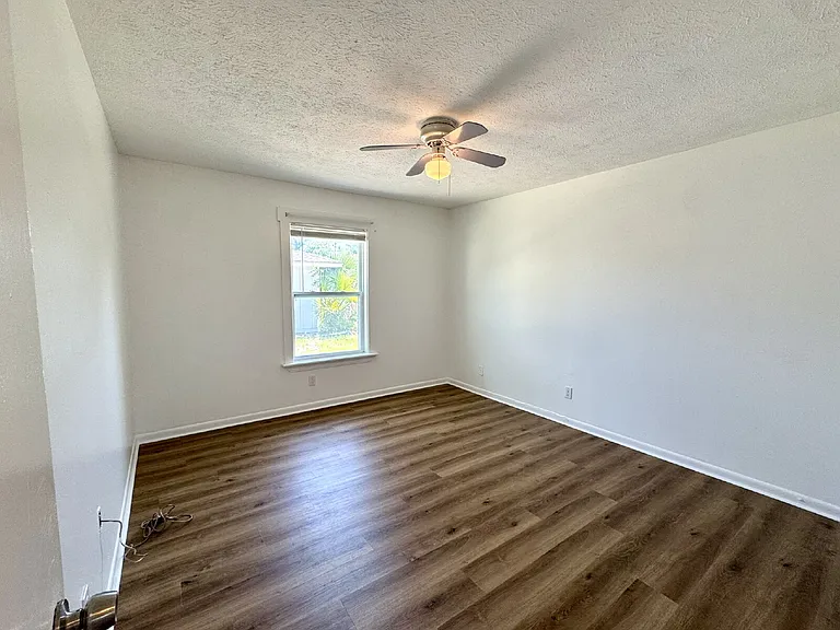1501 Chestnut Ave #F — Photo 13