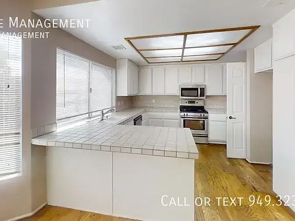 3rd image of 2451 Via Pacifica