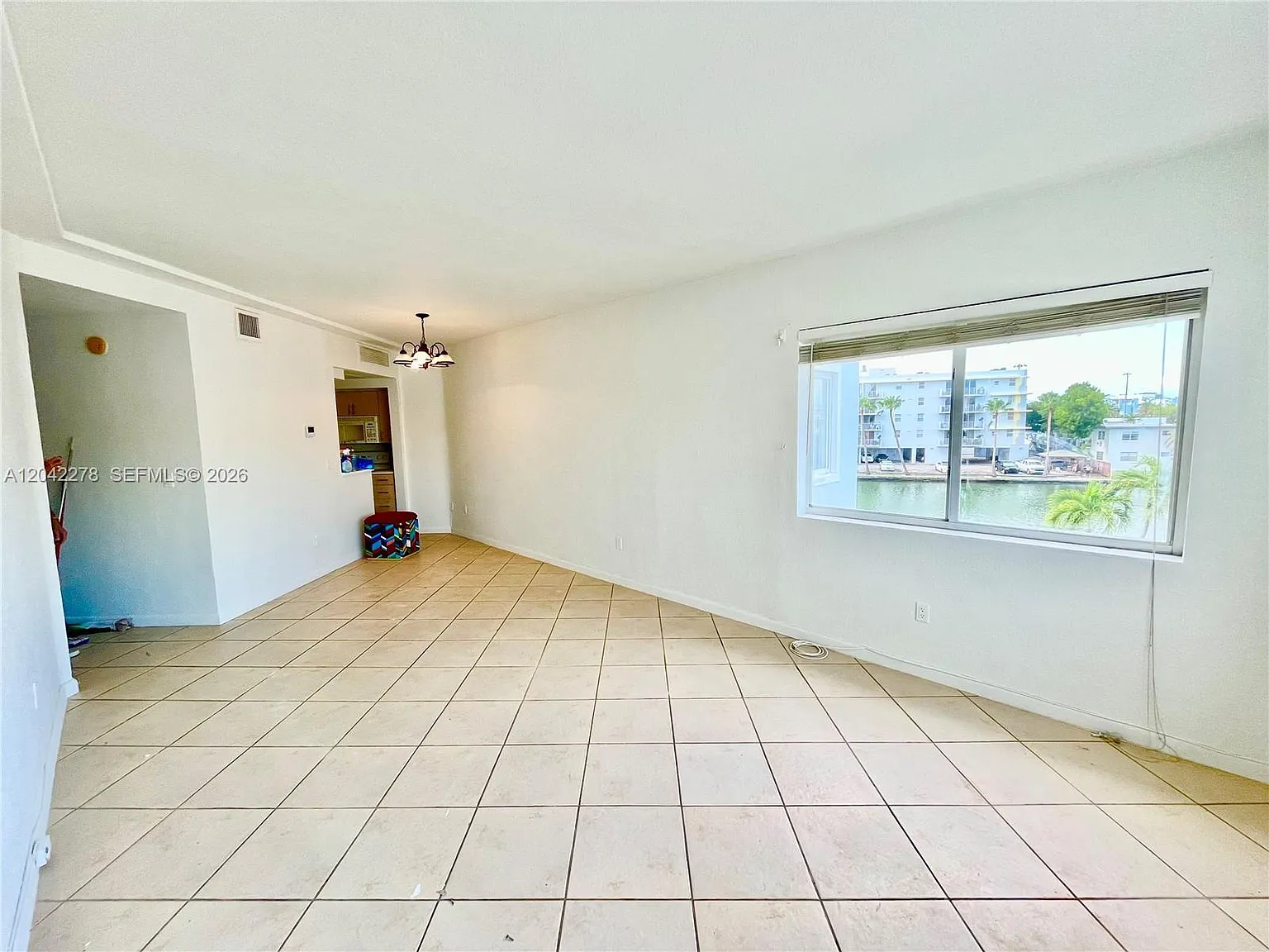 Rive Marseilles Condo — Photo 2