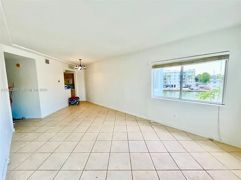 1185 Marseille Dr #309 — Photo 2