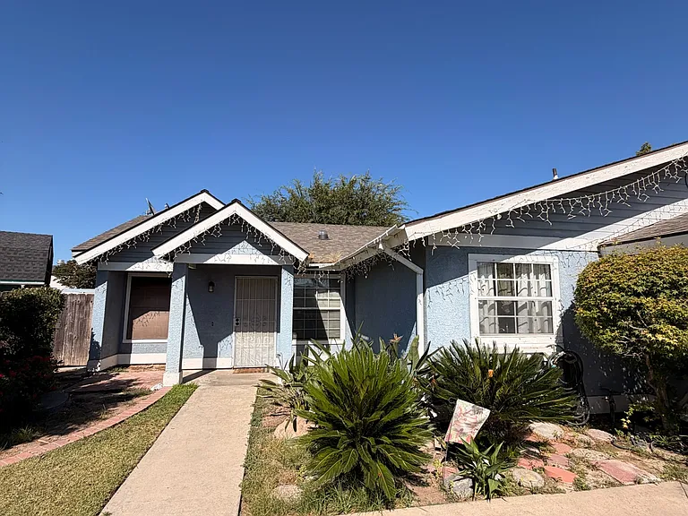 844 N Suzanne Ct — Photo 1
