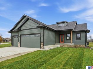 6664 Shadow Ridge Pl, Columbus, NE 68601