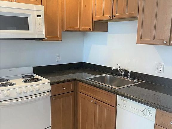 4th image of 2232 Franklin Ave E APT 302
