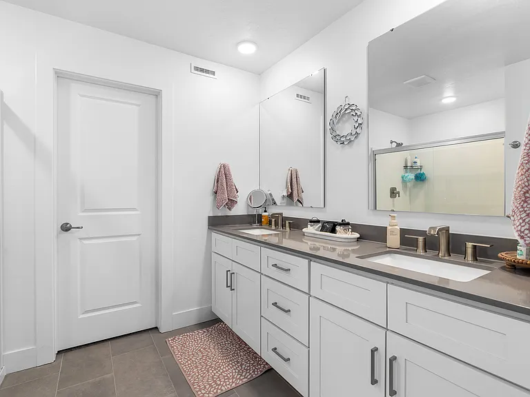 8154 W Fern St — Photo 27