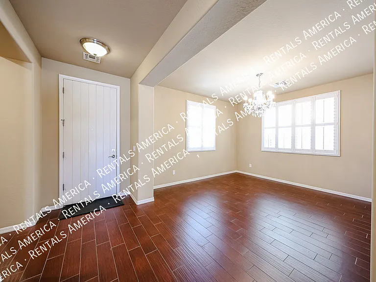 3575 S Jasmine Dr — Photo 5