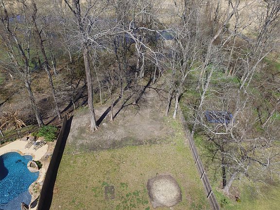 3rd image of 460 South Club Ave