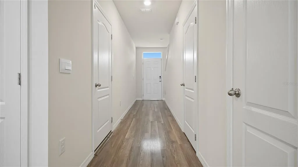 3 bed, 2.5 bath, 1488 sqft, $1,950 — Photo 4