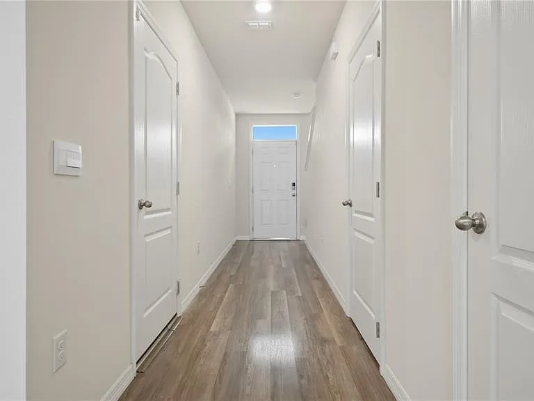 1311 Tallowwood Ln — Photo 4