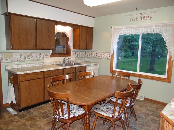 Large eat-in kitchen