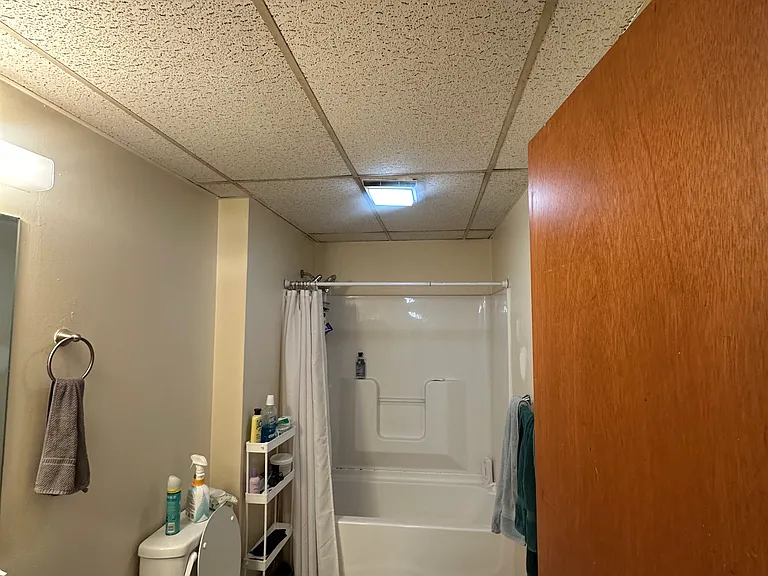 324 Main St #13 — Photo 9