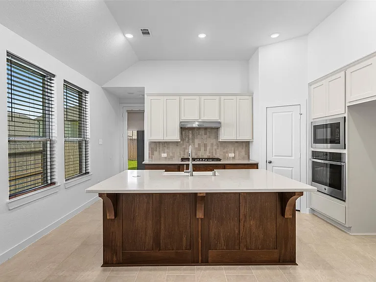 1052 Shoal Creek Trl — Photo 18