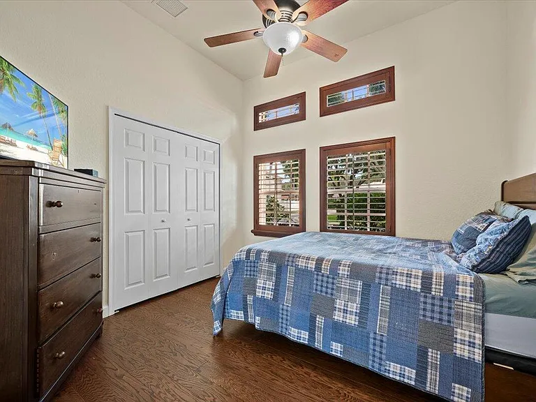 8203 Calterra Dr — Photo 6