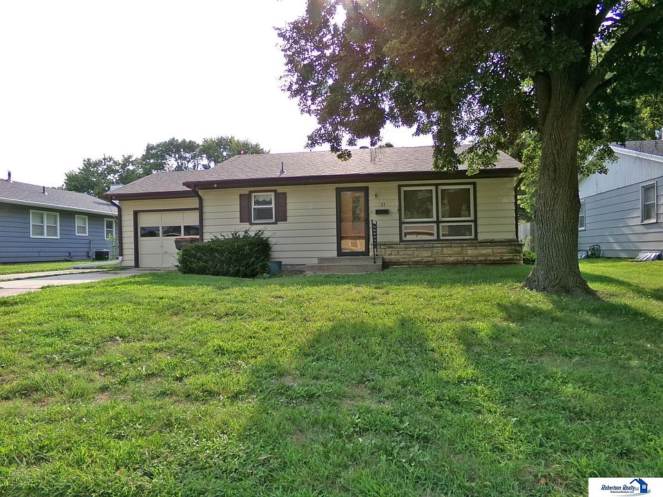 1st image of 321 S 22nd St