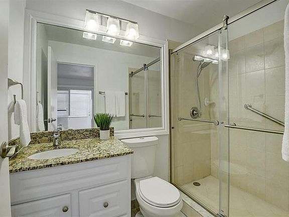 5th image of 127 Valencia Dr #F
