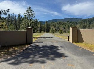 4697 E Evans Creek Rd, Rogue River, OR 97537
