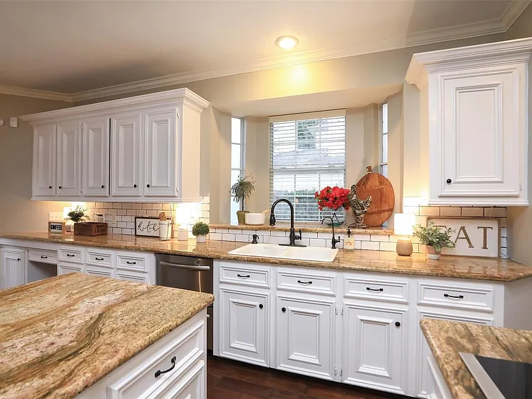 7906 Tizerton Ct — Photo 25