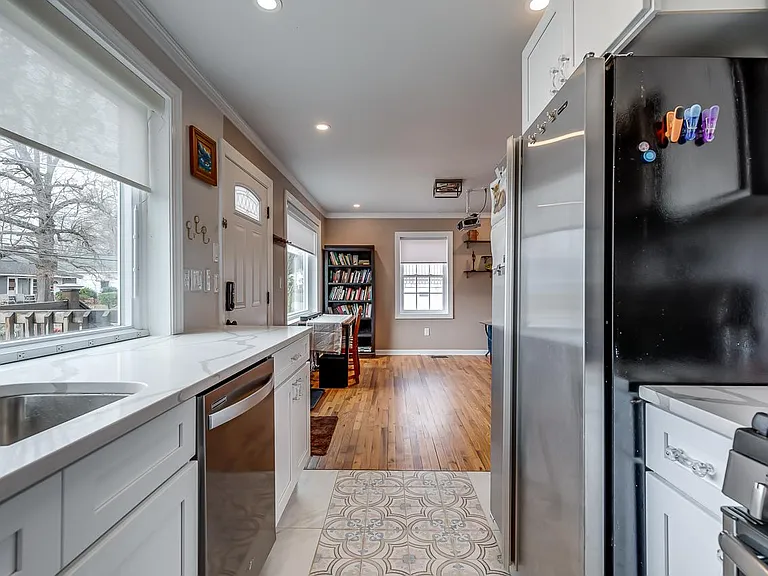 217 Rebecca St — Photo 10