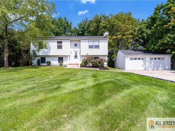 89 Dey Rd, Cranbury, NJ 08512
