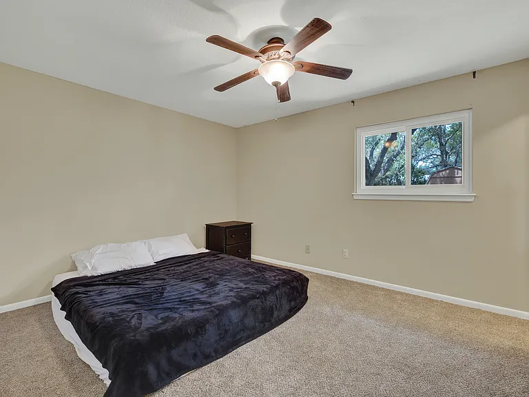 208 Reimer Ave — Photo 29