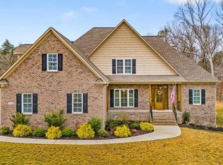 7405 Felloes Ct, Oak Ridge, NC 27310