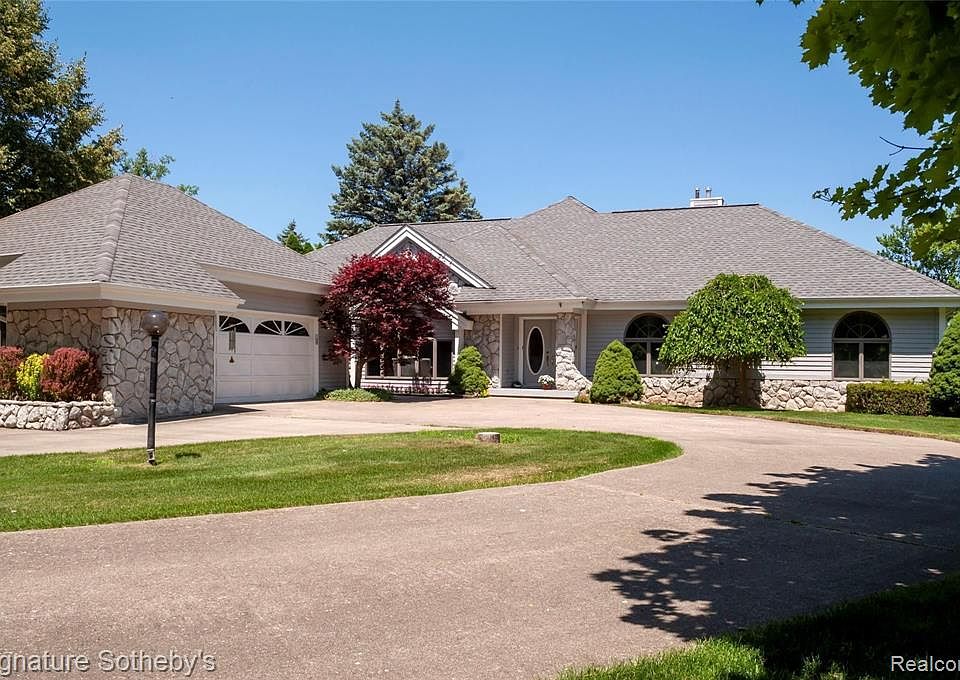 2020 Lake Angelus Shrs, Lake Angelus, MI 48326 MLS 20230025949 Zillow