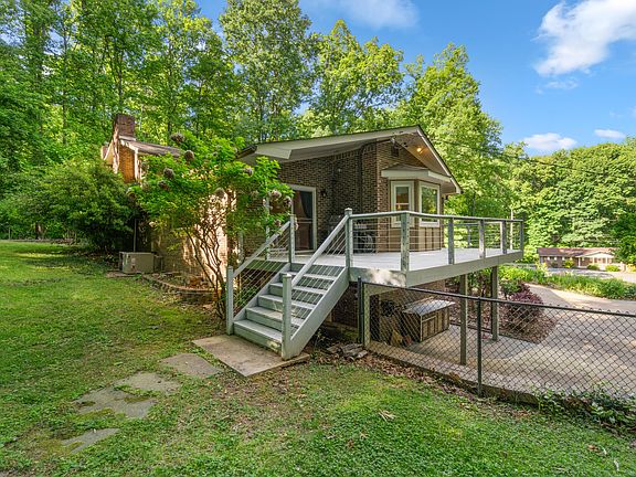 3rd image of 5767 Bobby Dale Ln