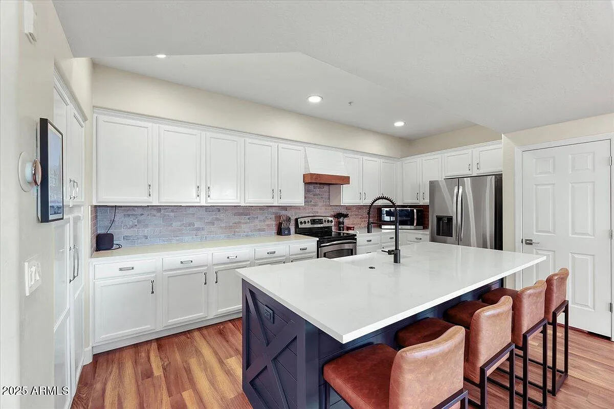 2 bed, 2.5 bath, 1490 sqft, $3,500 — Photo 1