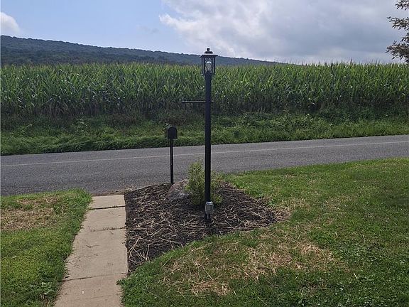 2nd image of 1253 Shady Ln