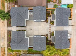 8453 18th Ave SW #B, Seattle, WA 98106