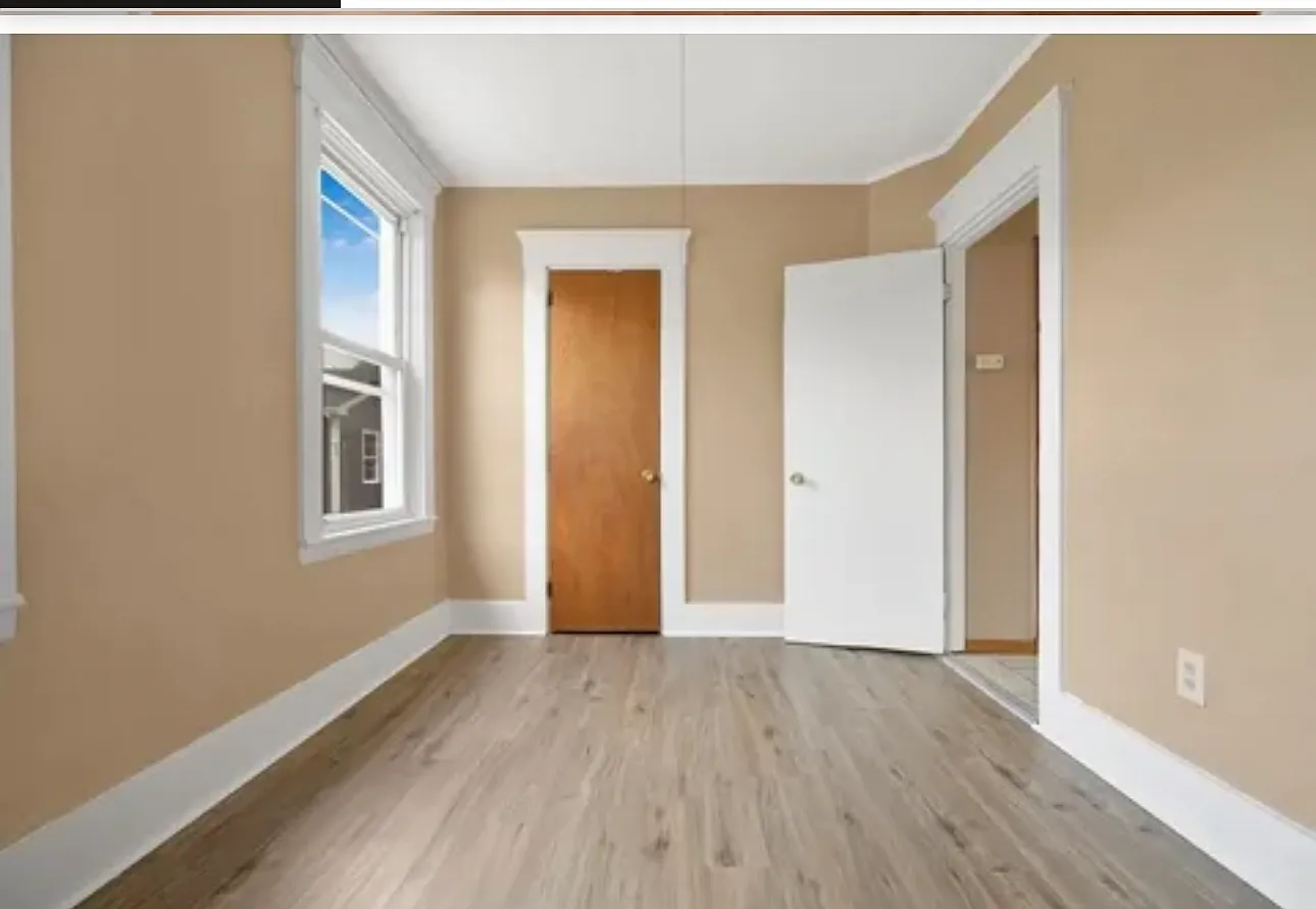4 bed, 1298 sqft, $2,600 — Photo 3