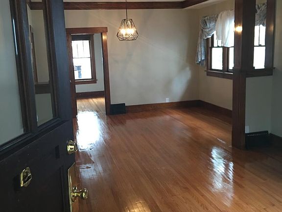 4th image of 907 N 49th Ave