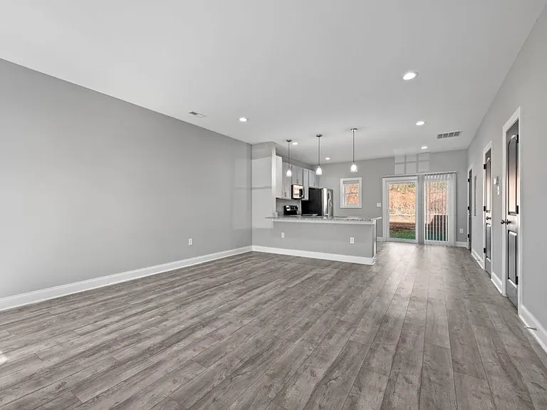 101 Emanuel Ct — Photo 5