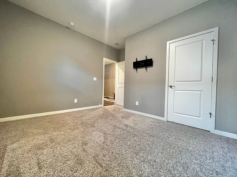 908 Rollins Den Dr — Photo 12