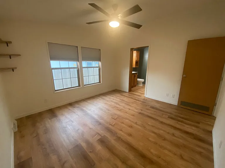 1027 Falls Creek Dr — Photo 9