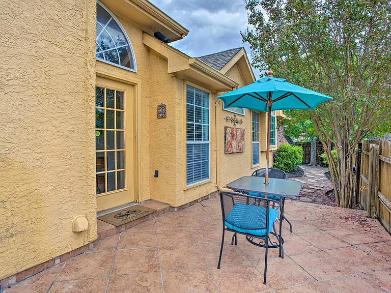 6325 Wildhaven Dr — Photo 4