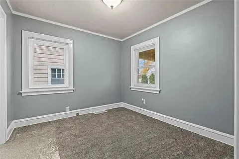 425 35th St NE — Photo 7