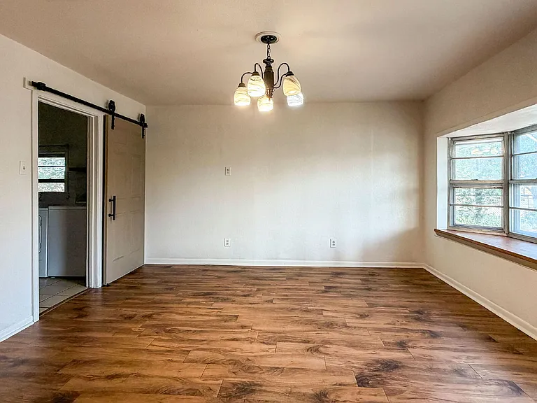 3221 Emory St — Photo 3