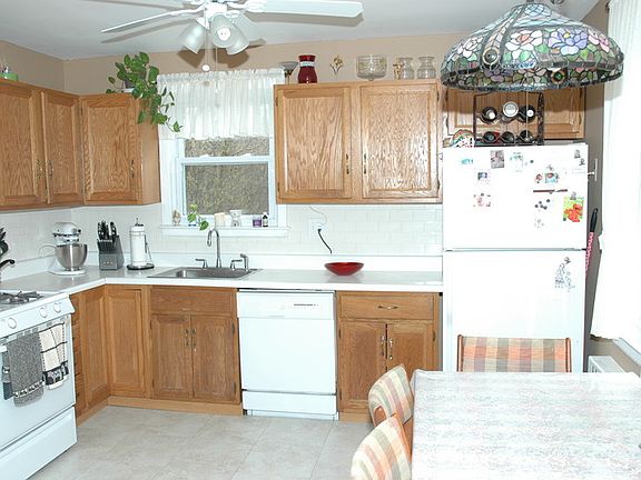 2nd image of 47 Carpenter Ave APT C