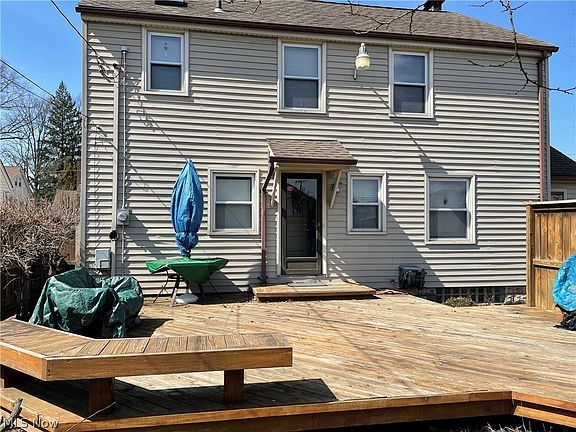 3rd image of 305 Kenmore Ave SE
