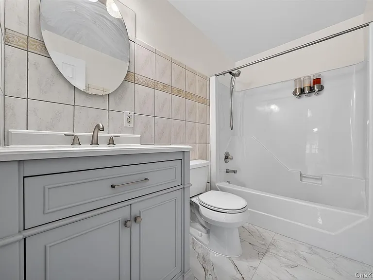 82 Walton Ter — Photo 16