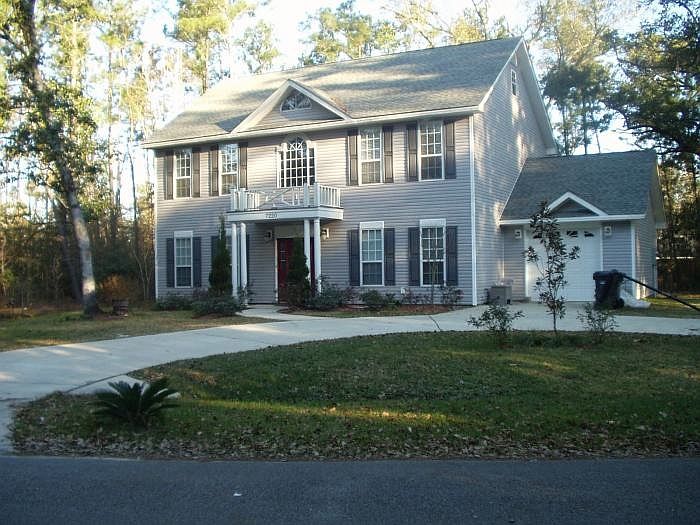 Extra room to park on the drive