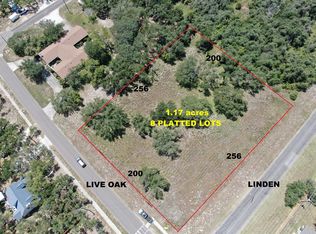 1117 N Live Oak St, Rockport, TX 78382