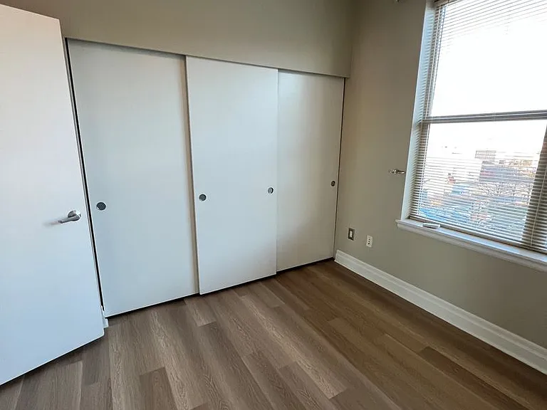 910 Harris Ave #201 — Photo 8