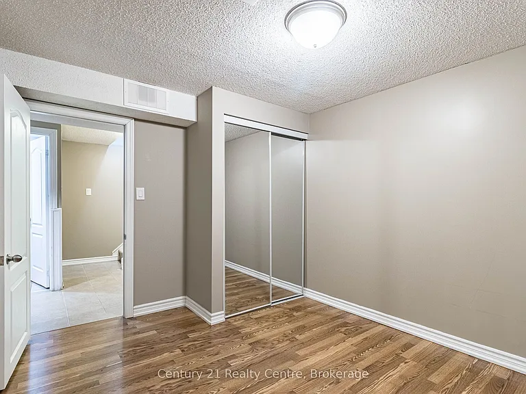 34 Niagara Pl #BASEMENT — Photo 11