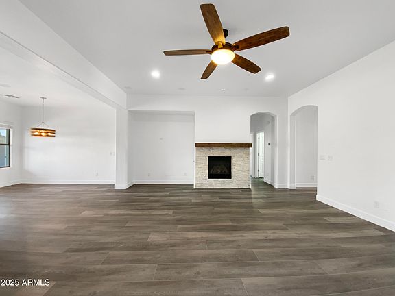 3rd image of 21366 N DENTON Drive