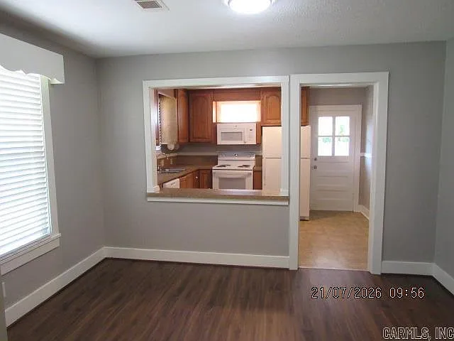 4 bed, 2.0 bath, 1468 sqft, $1,400 — Photo 4