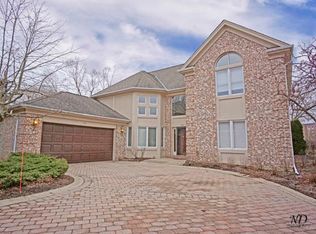 345 Rivershire Ct, Lincolnshire, IL 60069