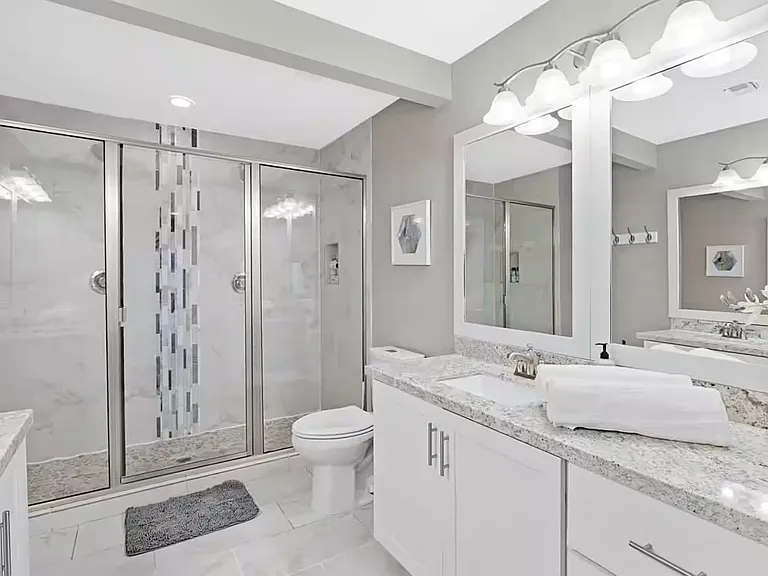 8725 E Rancho Vista Dr — Photo 6